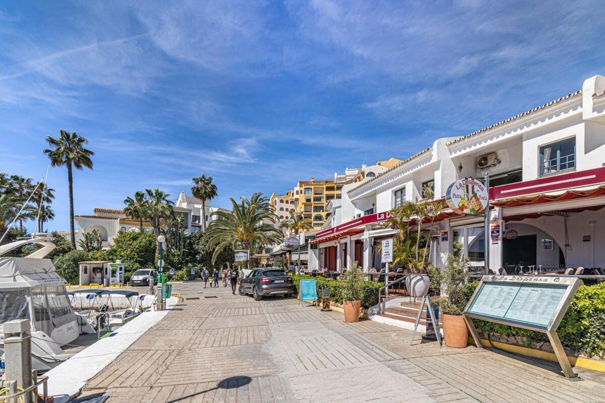 Ap. El Deseo En Puerto De Cabopino -